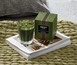 NEST New York X Bearaby Midnight Moss & Vetiver Gift Set -Candle Fragrance Shop NESTNY WILD MV SET BLANKET 3